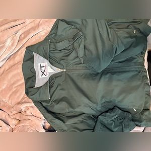 Cross-training green windbreaker